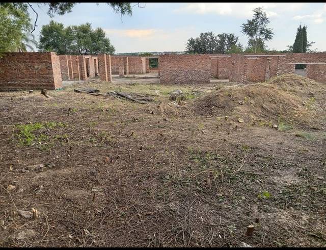 5 BEDROOM HOUSE FOR SALE IN SUMMERSET